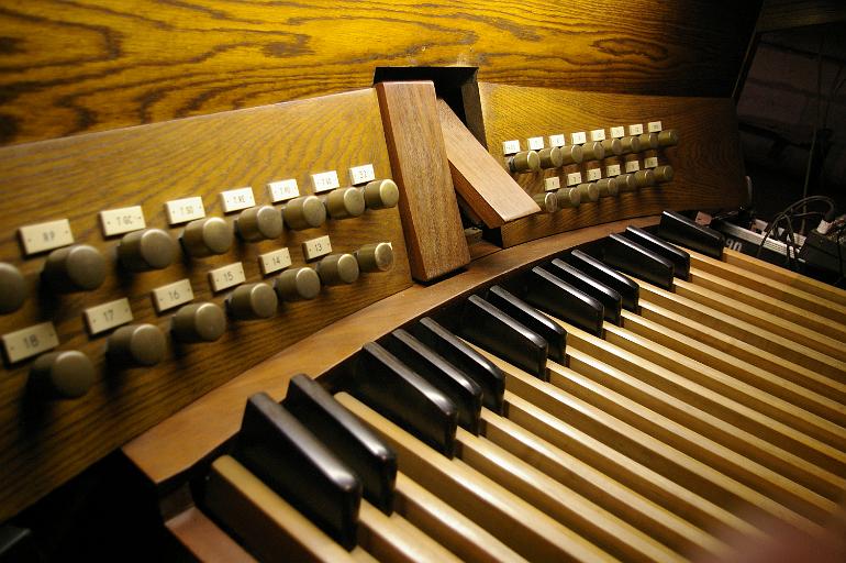 037 - Console.JPG